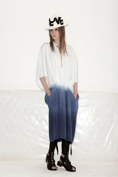 Look 13